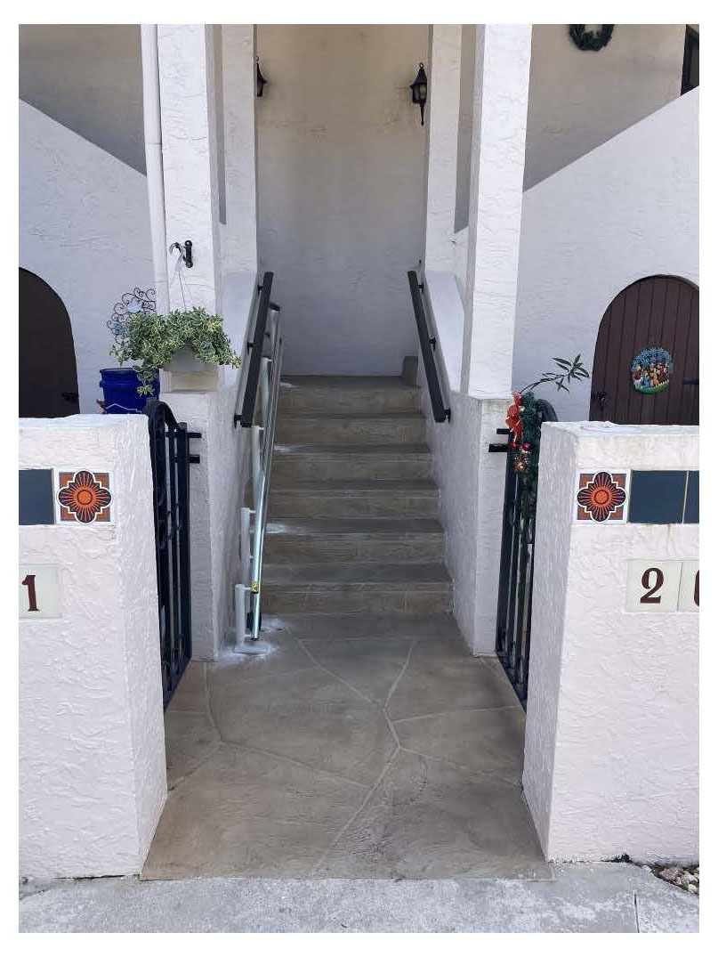 Stair lifts - Reigning Moblity